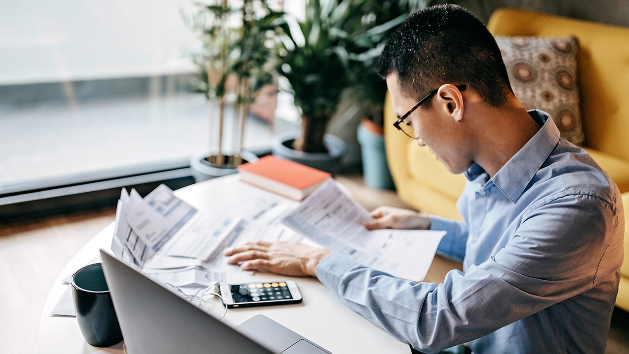 Achieve Your Financial Goals: A Practical Approach (Beyond New Year s Resolutions)