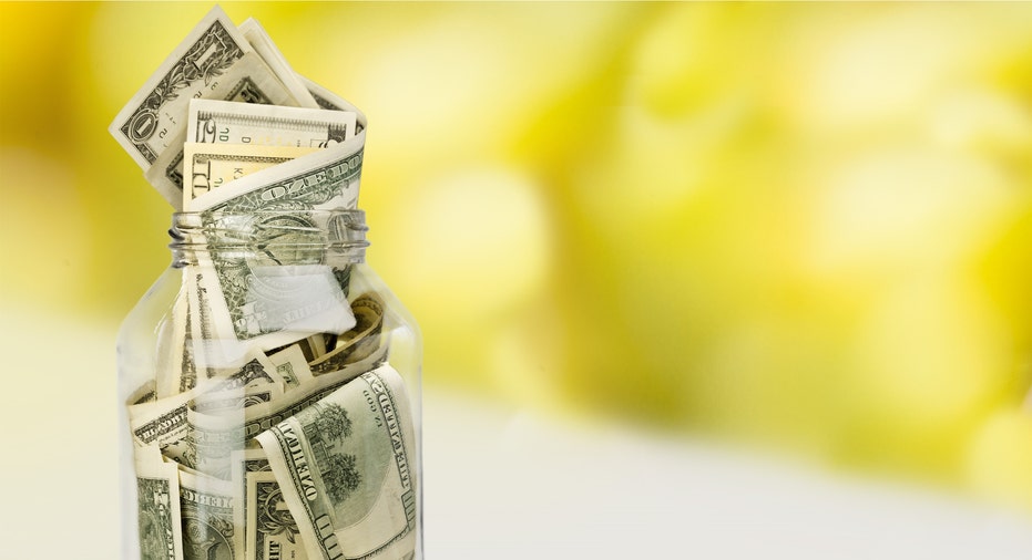 Optimal Savings Amount: Expert Advice & Strategies