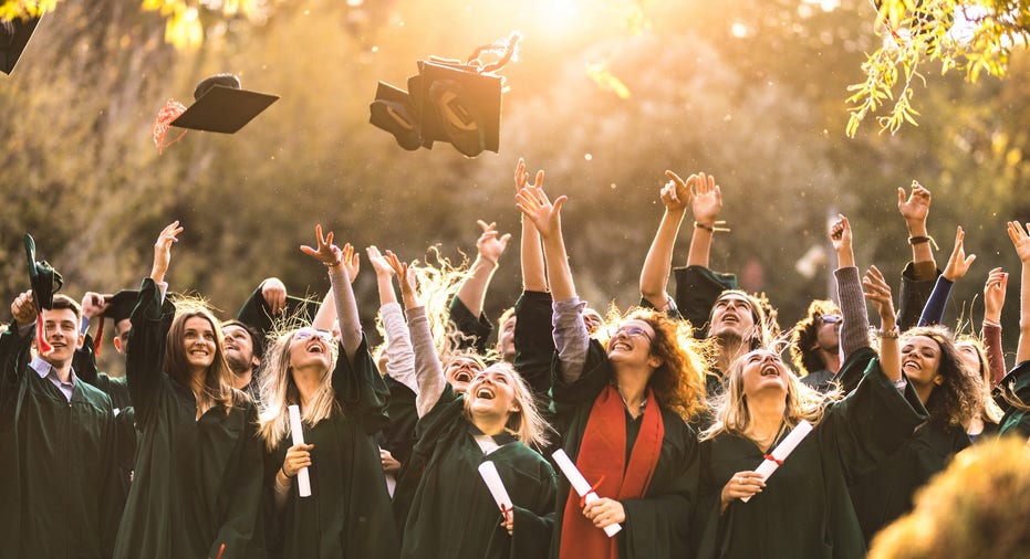 Financial Freedom for New Grads: 6 Essential Money Tips
