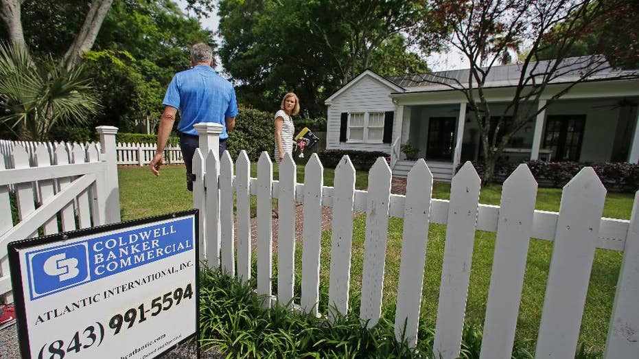 U.S. Household Debt Surpasses $14 Trillion, Reaching Record High