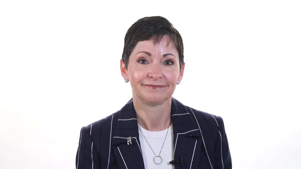 Should You Hire a Financial Advisor? Key Signs & Benefits