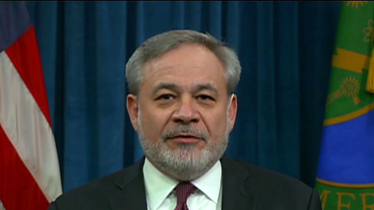 Oil Prices Decline Despite Inventory Drop - Market Analysis