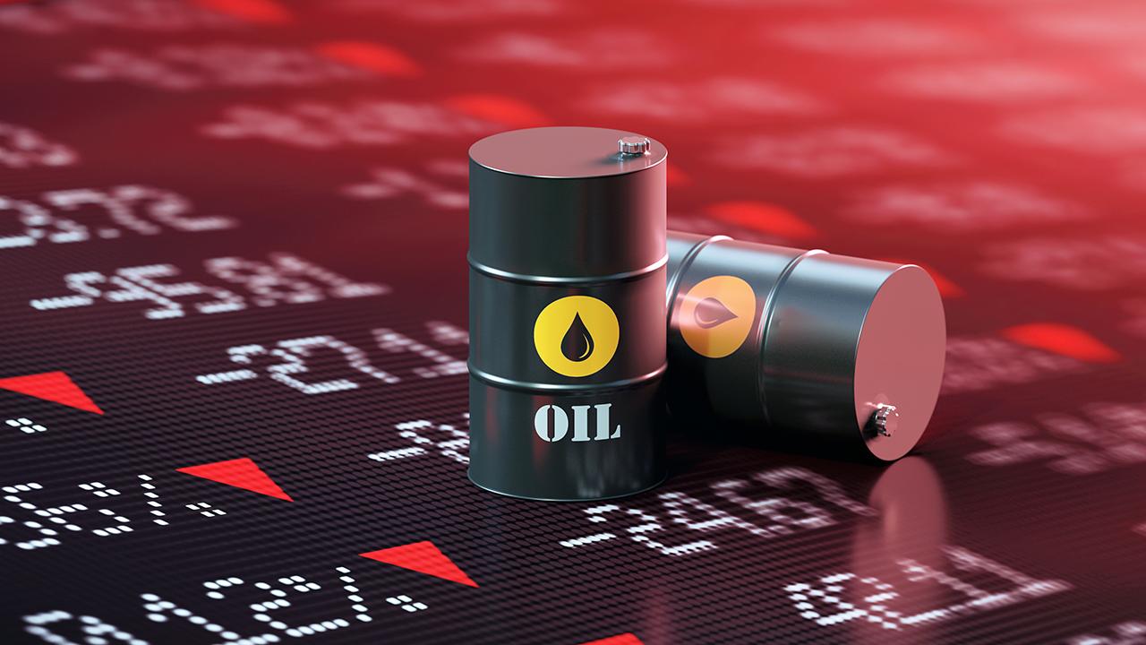 Oil Prices Drop Despite Inventory Decline - Market Analysis