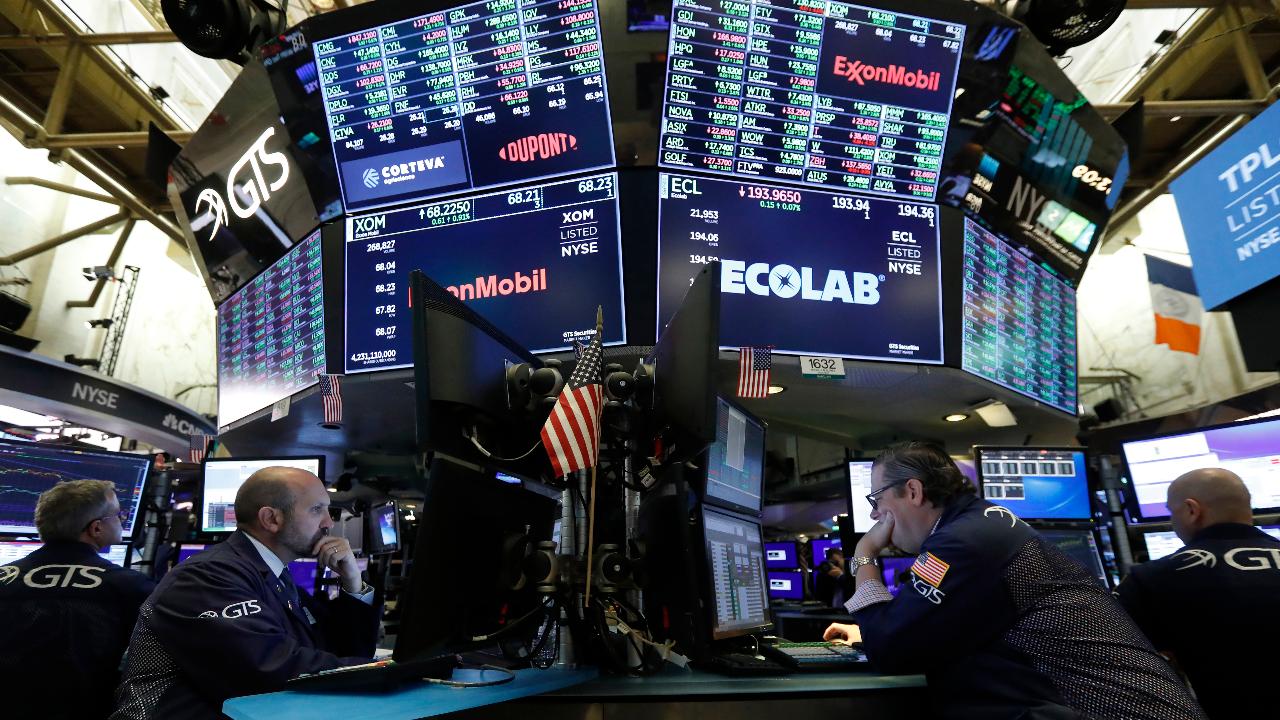 U.S. Stocks End Session Mixed After Record Highs - Market Analysis