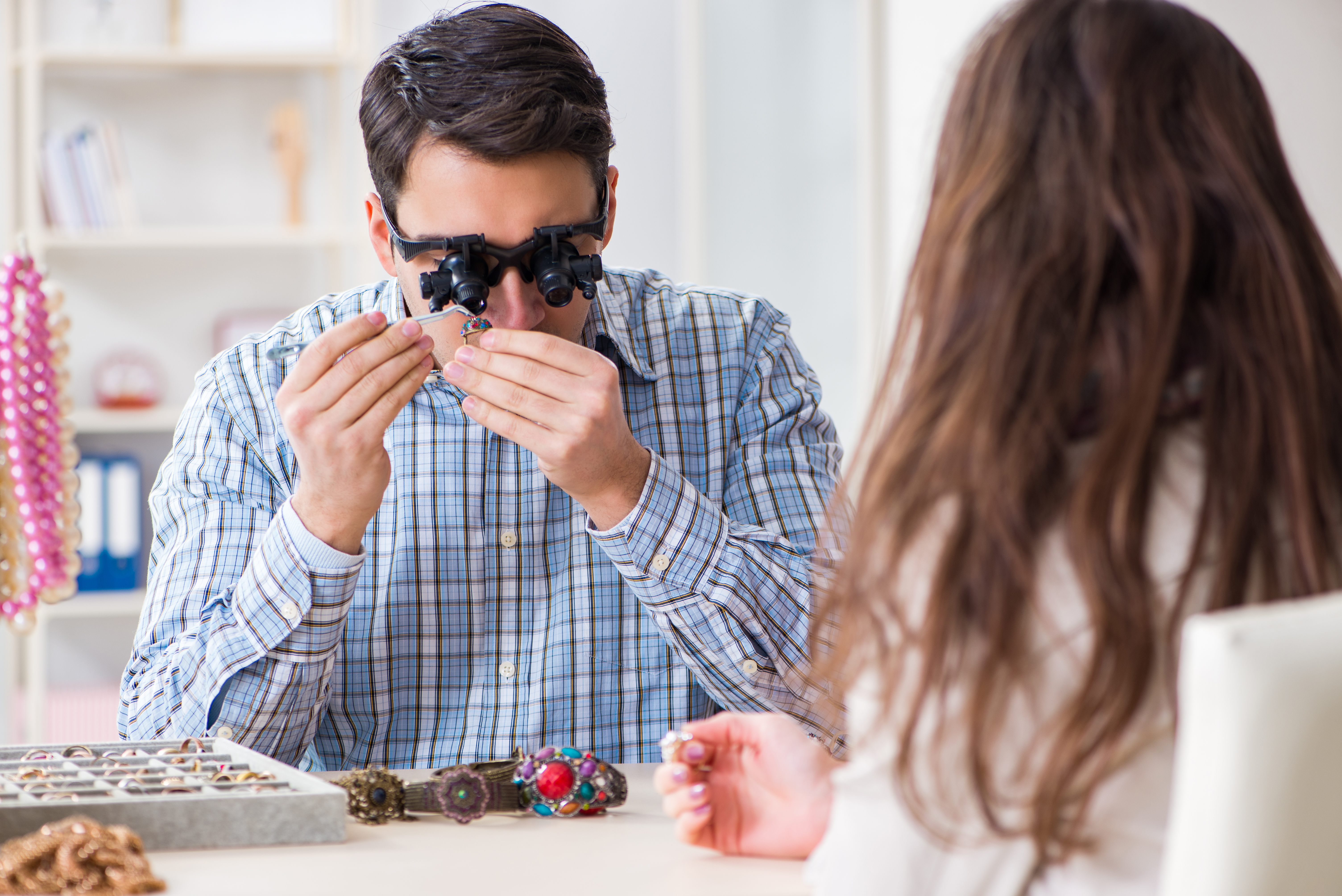 Pawnbrokers in Crisis: Industry Challenges and Consumer Impact