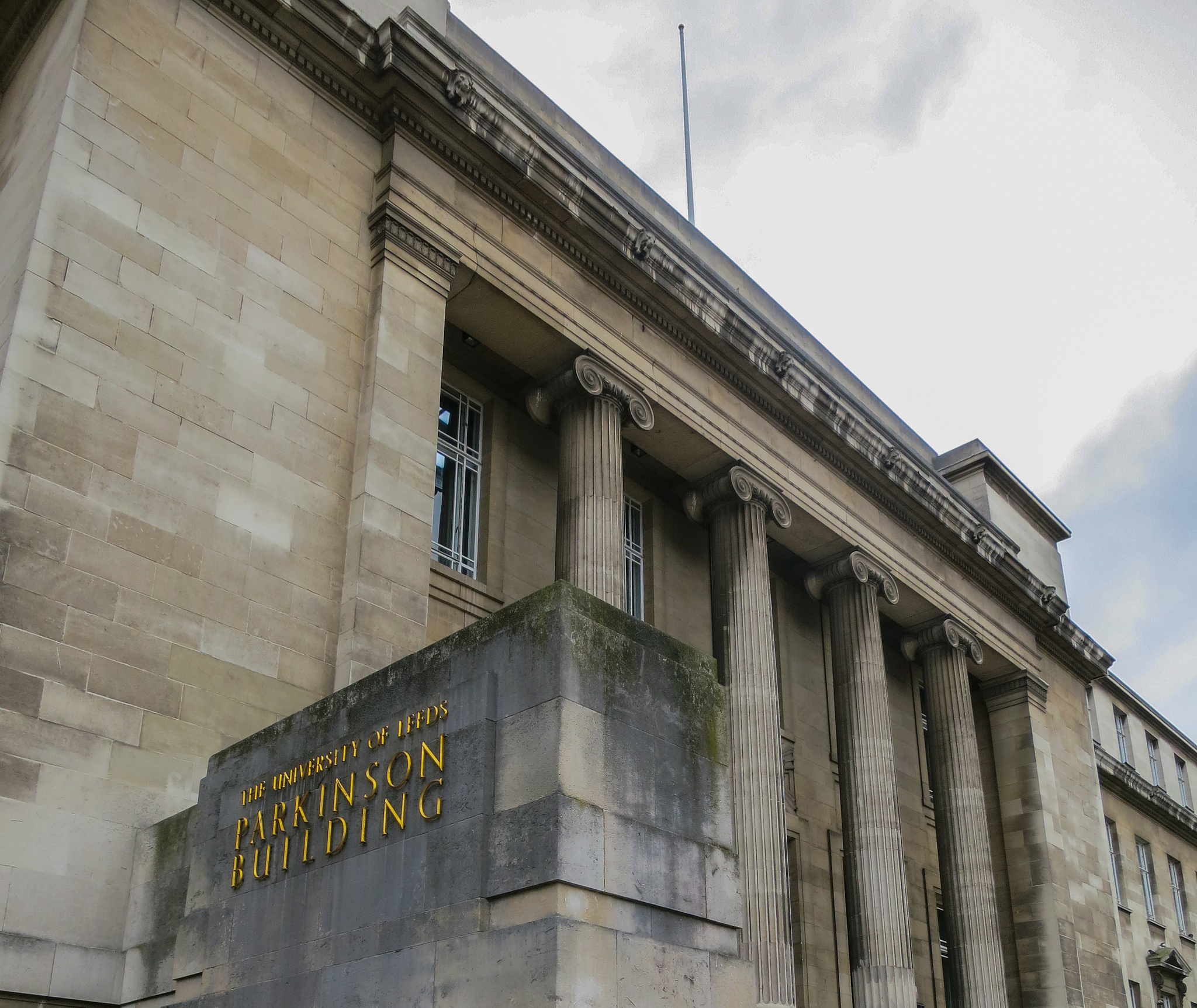 UK Universities Issue Bonds: A Deep Dive into Public Debt Markets