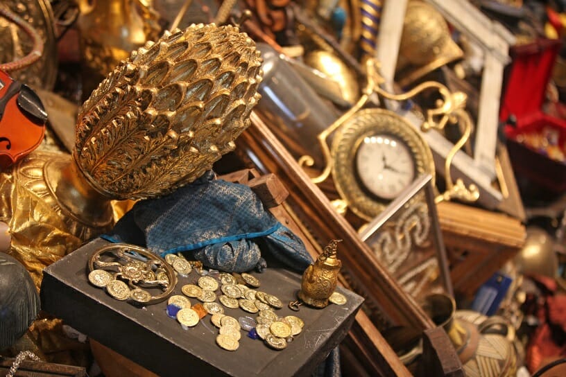 Alternative Investments: A Comprehensive Guide to Tangible & Financial Assets