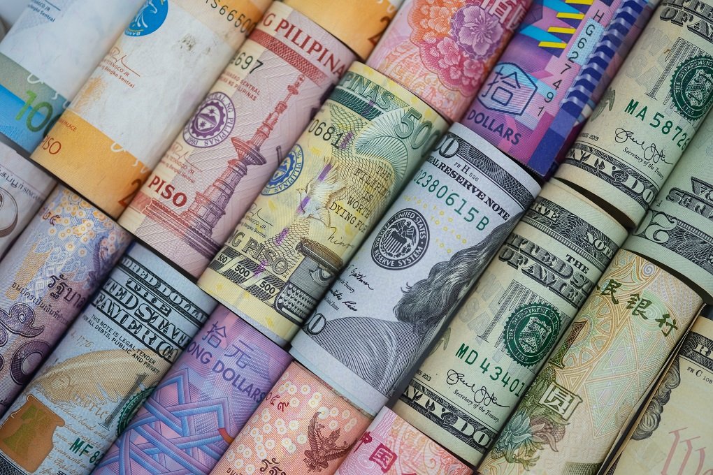 Currency Basket Explained: Diversification & Risk Management