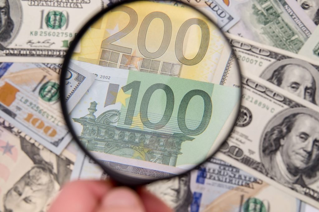 Face Value Explained: Definition, Examples & Importance