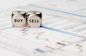 Understanding Yield Curve Rollover: A Fixed Income Strategy