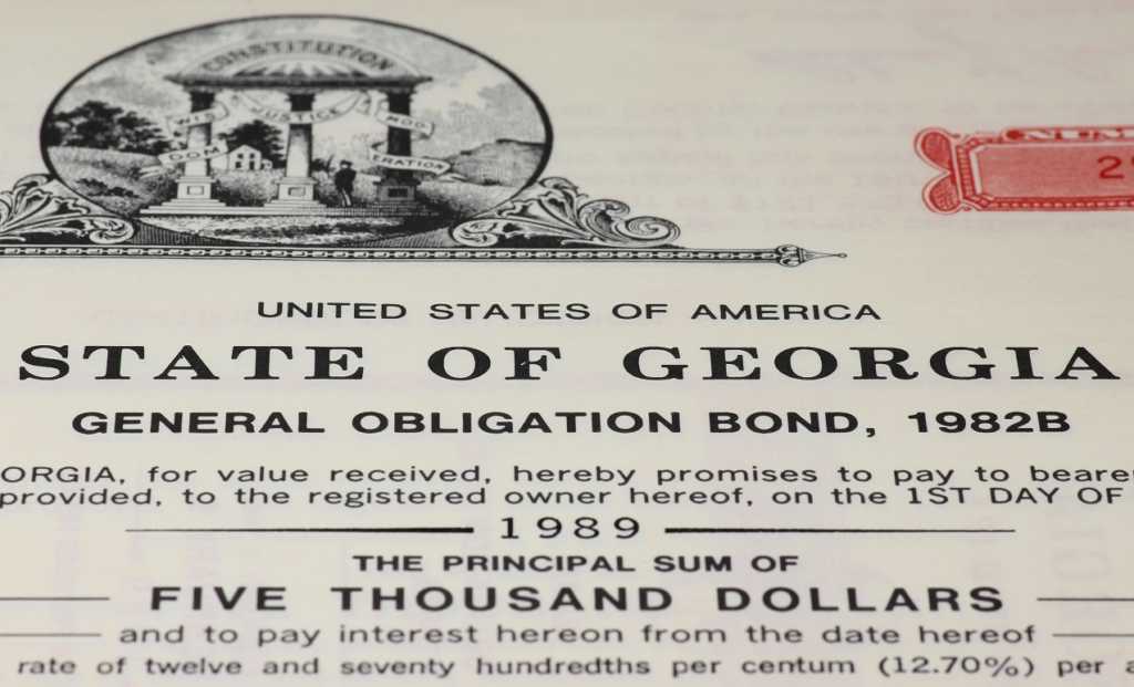 Understanding Bond Pricing: Key Factors & Valuation