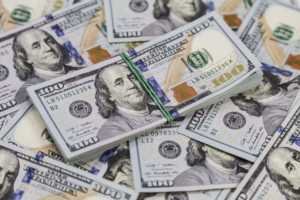 Understanding Hot Money Investments: Strategies & Capital Gains Yield