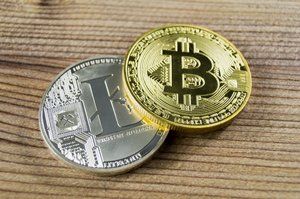 Cryptocurrency Market Plunges: Bitcoin, Ethereum & Litecoin Face Double-Digit Losses