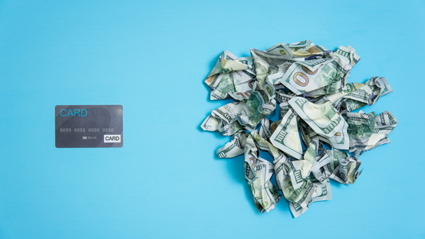 Understanding the Risks: Top 5 Dangers of Credit Card Debt