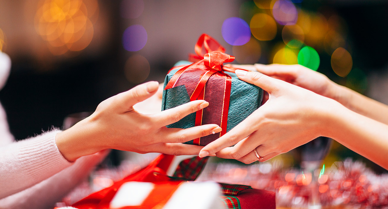 Cash Over Gifts? Study Reveals Americans  Holiday Spending Preferences