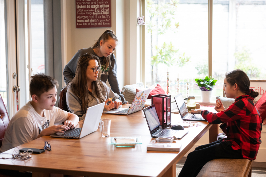 Teach Teens to Budget: A Parent s Guide to Financial Literacy