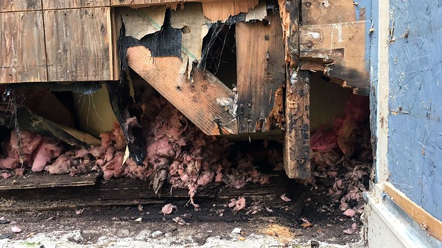 Homeownership Costs: Unexpected Expenses & Budgeting Tips