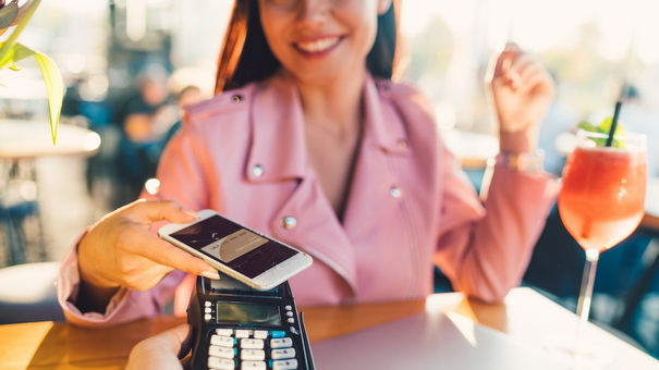 Declutter Your Wallet: 8 Items You Can Leave Behind