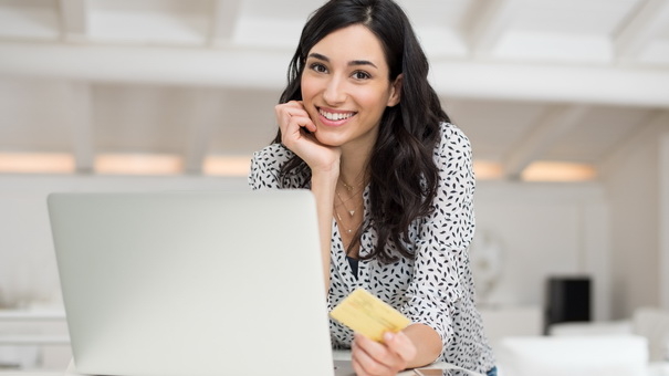 Smart Credit Card Management for Millennials: Avoid Debt & Build Credit