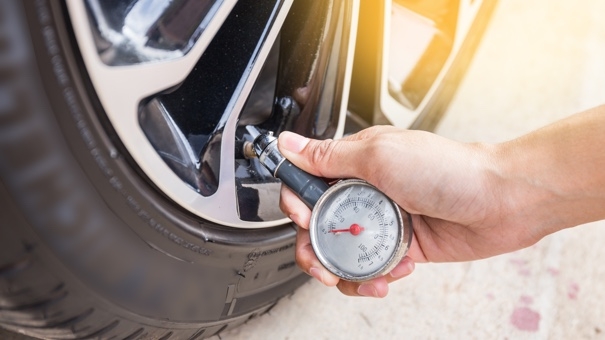 Top 5 Tire Pressure Monitors: Reviews & Buying Guide 2024