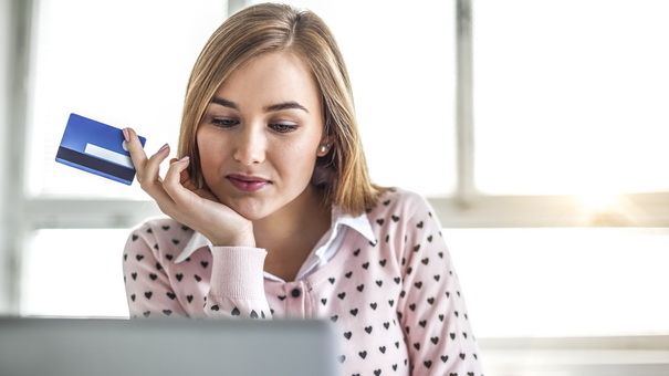 Is It Time for a New Credit Card? 8 Warning Signs