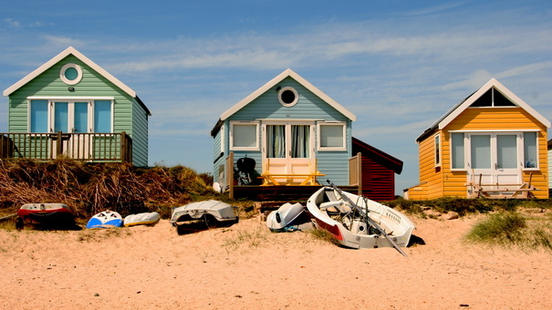 Navigating Waterfront Property: 6 Essential Considerations