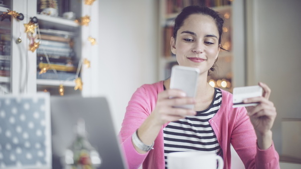 Evaluating Credit Card Offers: 6 Key Factors to Consider