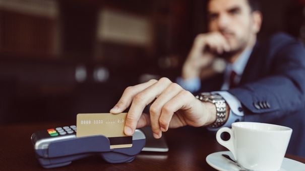 Avoid Costly Mistakes: 5 Credit Card Errors That Cost You Money