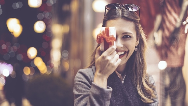 13 Smart Financial Gifts to Invest In Yourself This Holiday