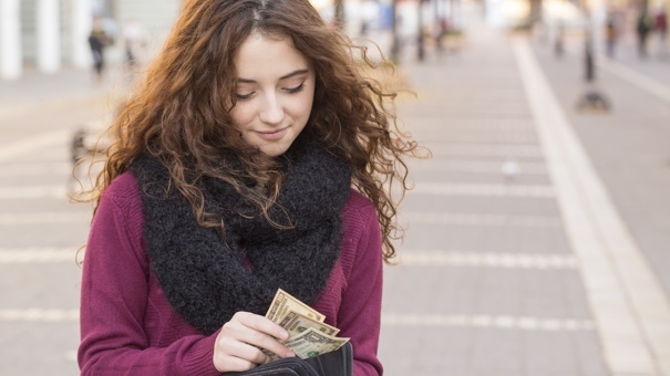 Financial Independence: 5 Strategies to Reduce Reliance on Banks