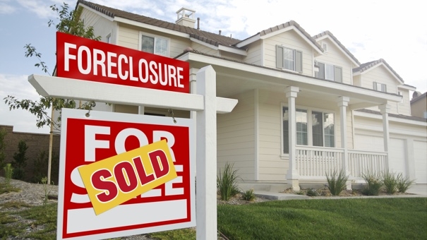 Foreclosed Homes: Pros, Cons & Is Buying One Right for You?