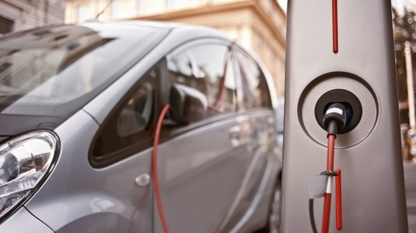 Save Money: 6 Proven Strategies for Affordable Hybrid & Electric Car Ownership