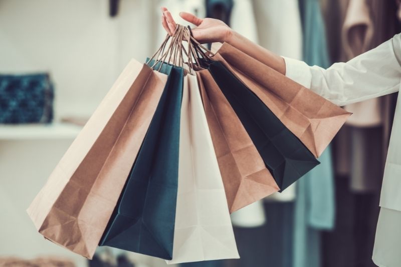 Overcoming Shopping Binge: Causes, Signs & Recovery Strategies