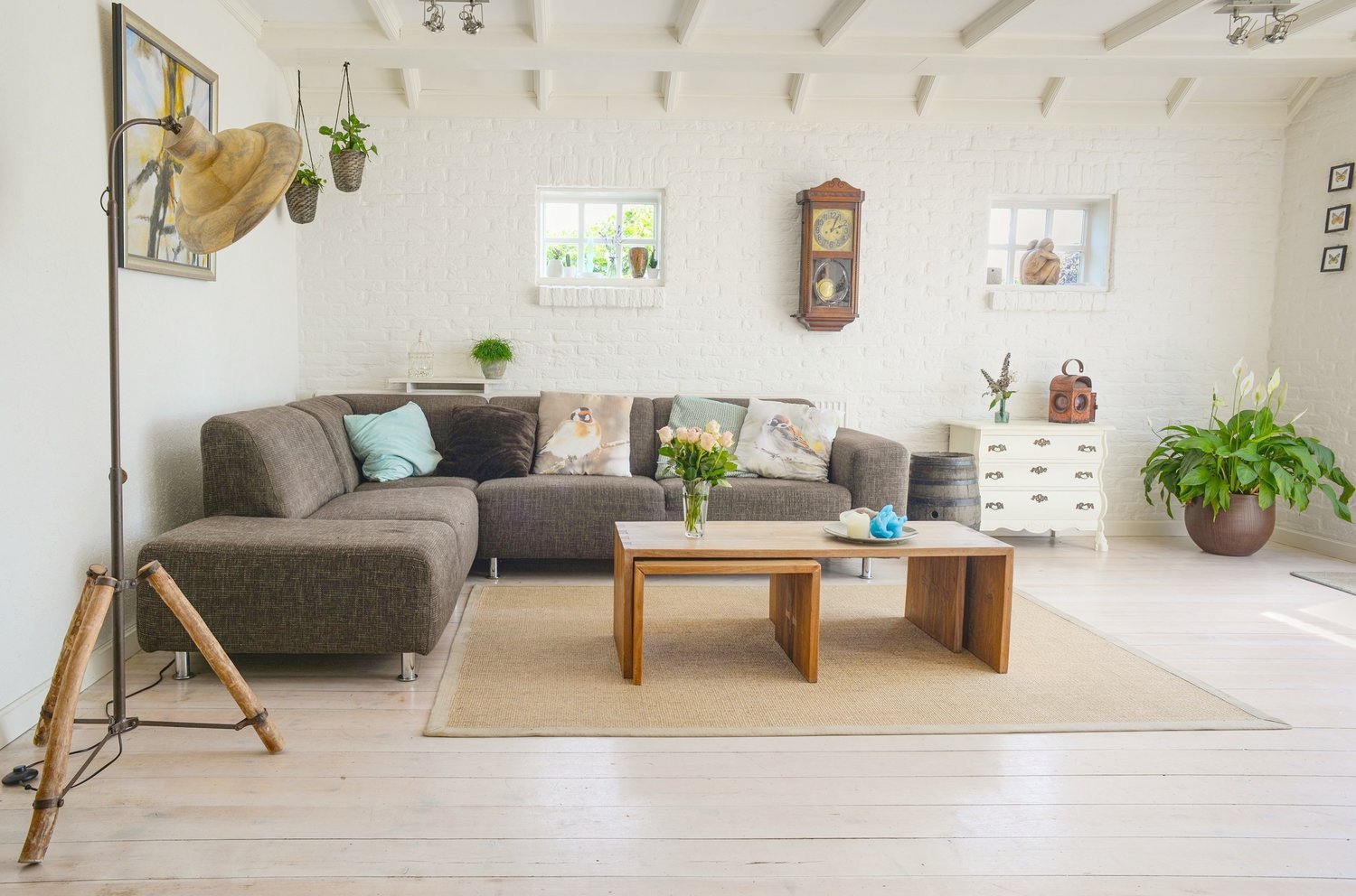 Essential Questions to Ask Your Landlord Before Signing a Lease