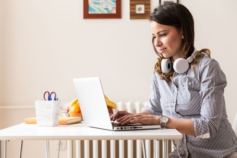 Profitable Blog Ideas: 7 Types to Monetize Your Passion