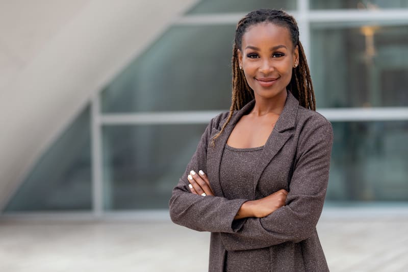 Navigating Relationships as a Female Breadwinner: Expert Tips