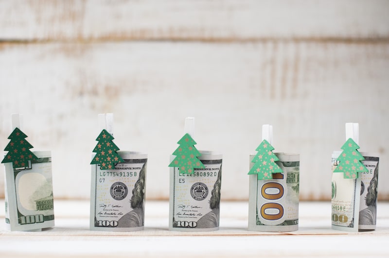 Christmas Clubs: A Guide to Holiday Savings