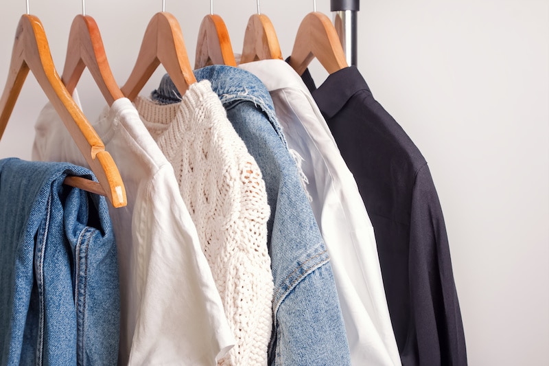 Embrace Less: 5 Benefits of a Minimalist Fashion Wardrobe