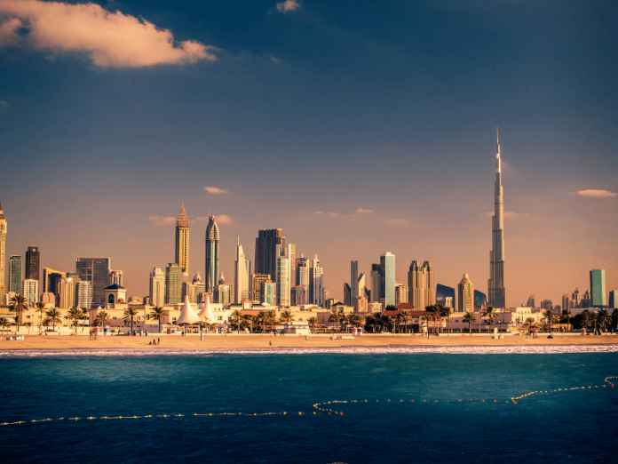 Living in Dubai: Pros & Cons - Is it Right for You?