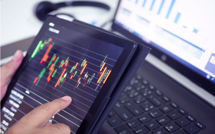 White Label Trading Platforms: Advantages & Considerations for Brokers