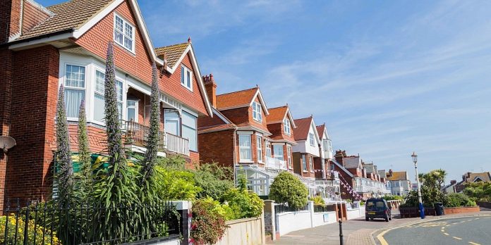 UK House Price Forecast: 2% Rise Expected in 2020 - Regional Analysis