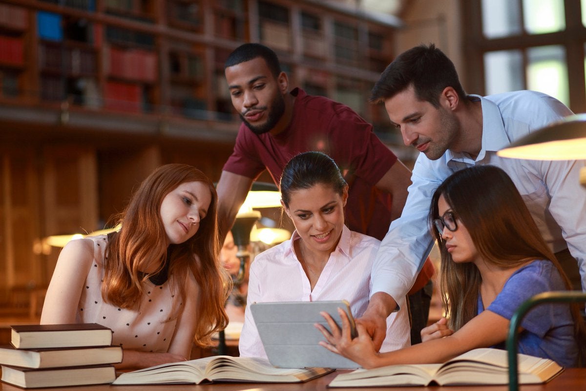 Uniswap (UNI) Price Drops Amid SEC Investigation - Analysis