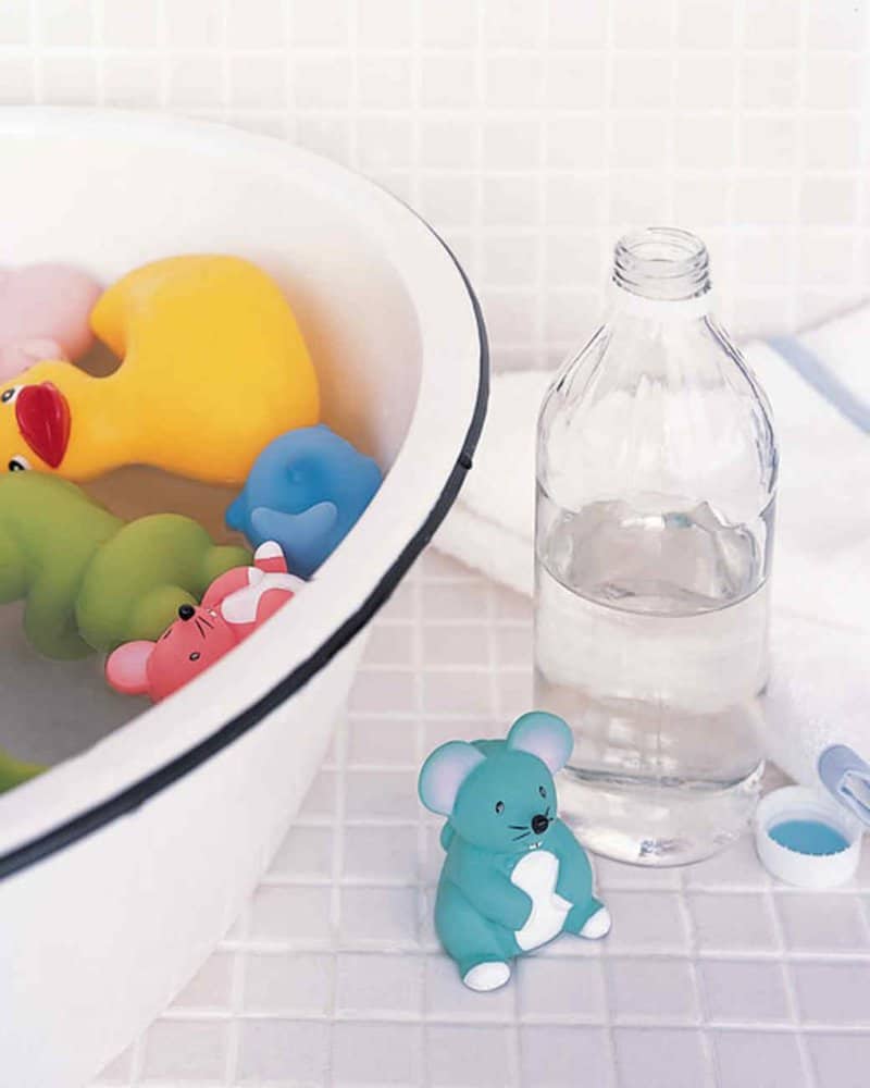 Effective Bathroom Cleaning Hacks: Simple Tips for a Sparkling Clean Bathroom