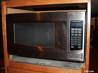 Microwave Repair Costs: Is It Worth It to Fix or Replace?