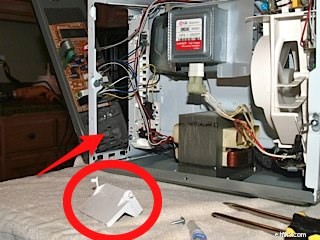 Microwave Repair Costs: Is It Worth It to Fix or Replace?