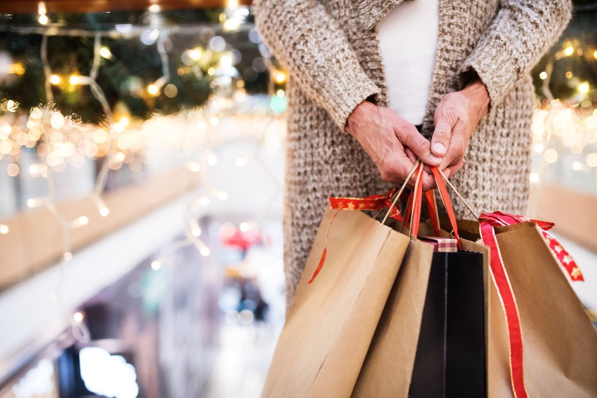 Avoid Holiday Debt: Expert Tips & Strategies for a Stress-Free Season