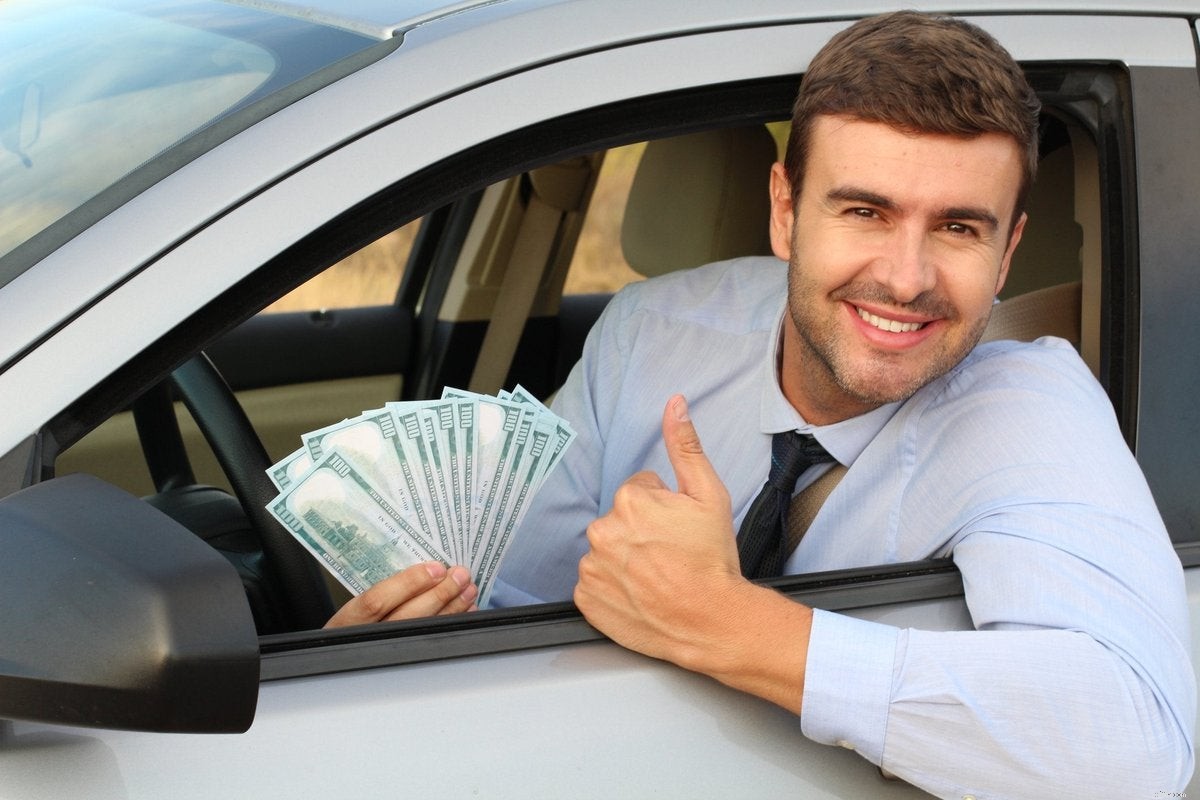 Car Buying: Dealer vs. Online - Which is Best for You?