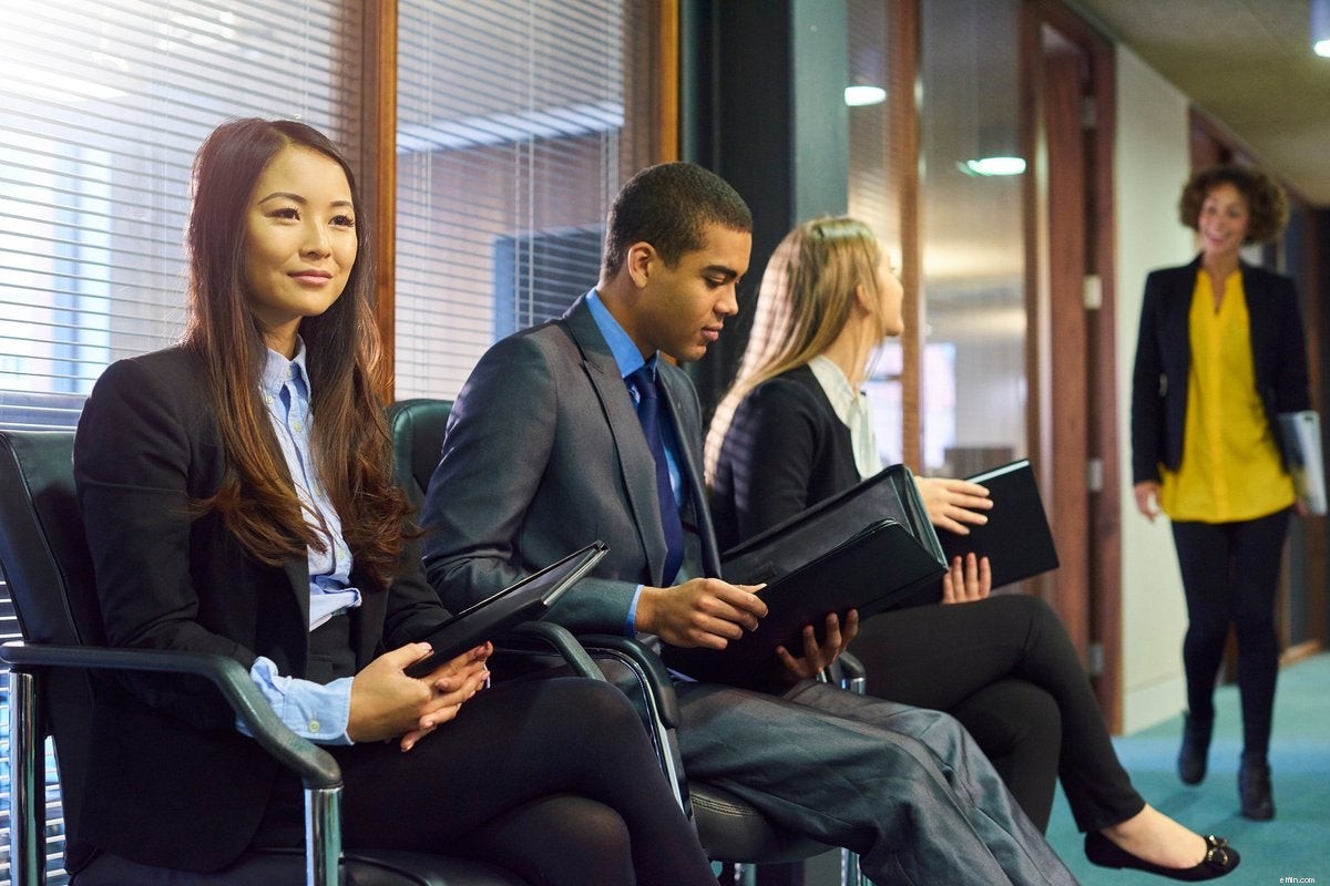 Private Sector Job Growth Slows in July: Economic Recovery Analysis