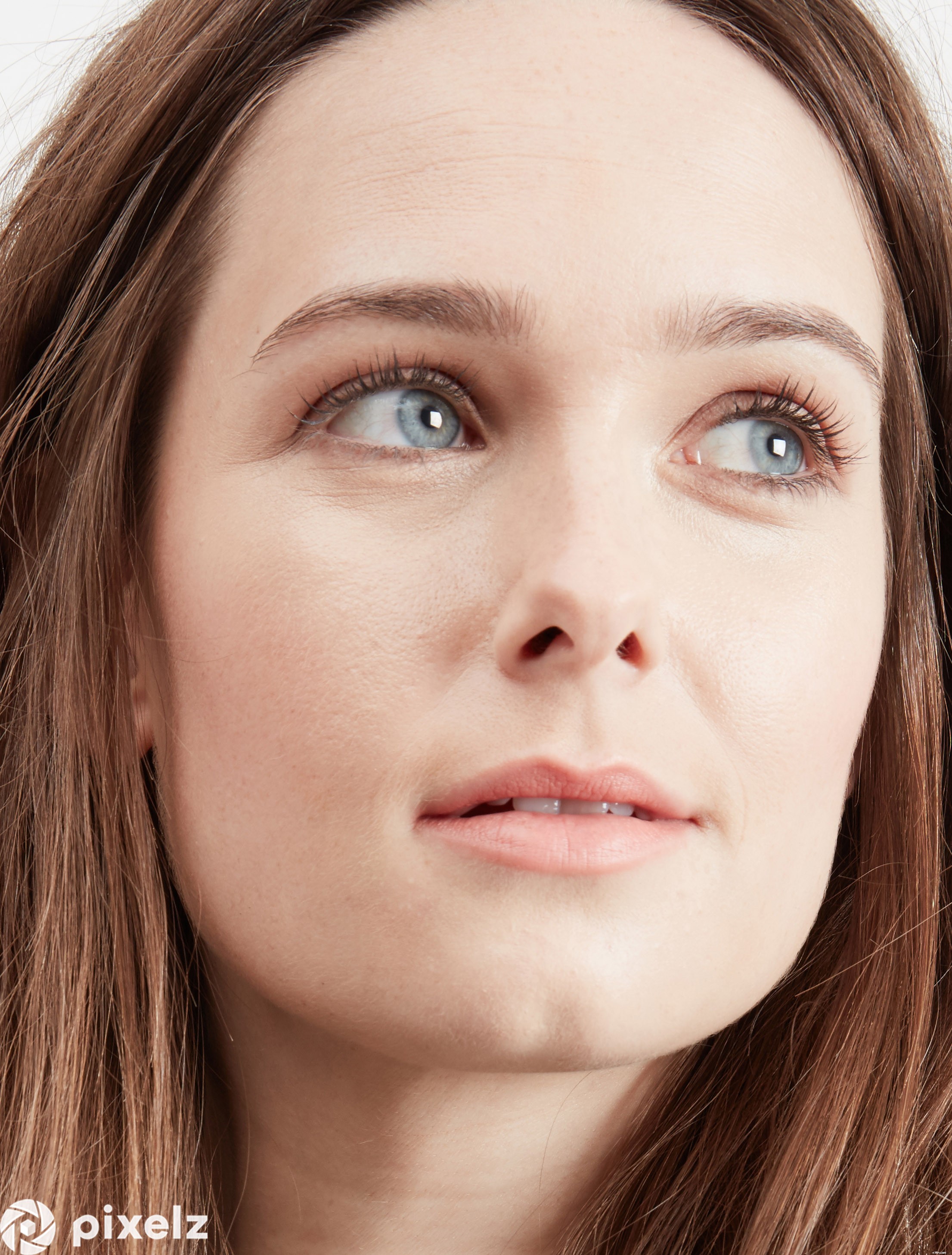 Advanced Product Photo Retouching: Boost Sales & Brand Identity