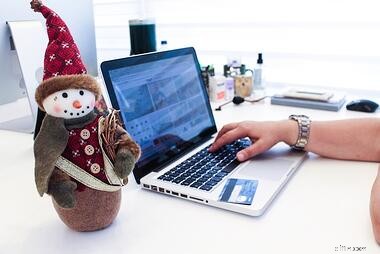 Holiday Season Sales Planning: A Guide for eCommerce & Wholesale